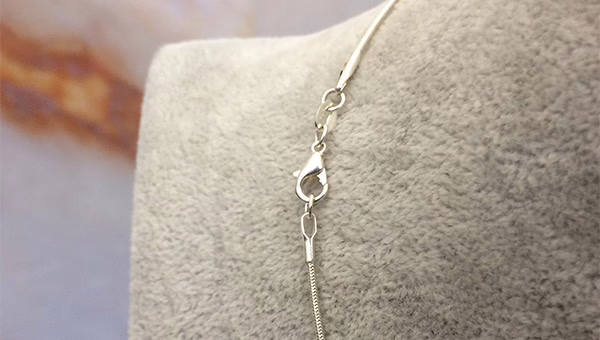 Chrysanthemum Fossil Coral Blu Pendant on SILVER NECKLACE - Image 2